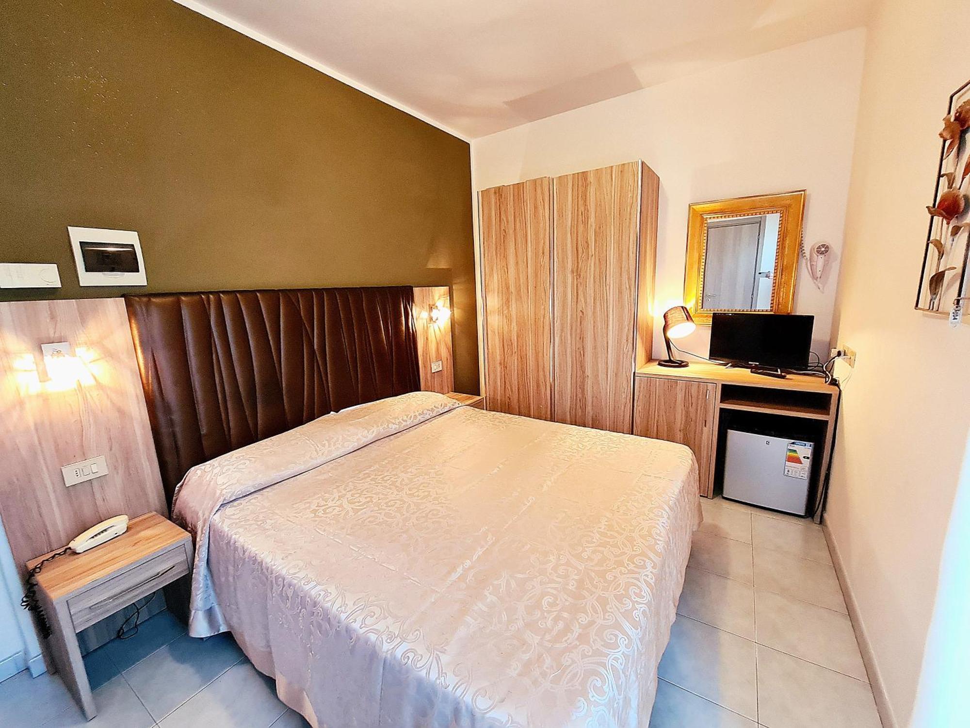 Hotel Laura Чезенатико Номер фото